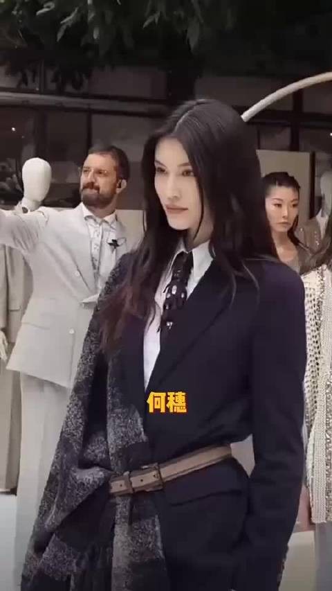 陈伟霆何穗官宣生子未结婚，香港大火捐款方式引猜测