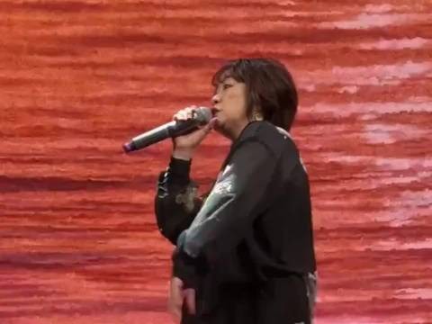 上海叫停日本歌手大槻真希演出,观众支持退场