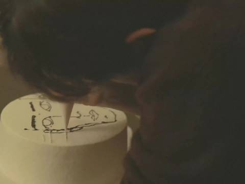 易烊千玺发布蛋糕画vlog庆生许愿