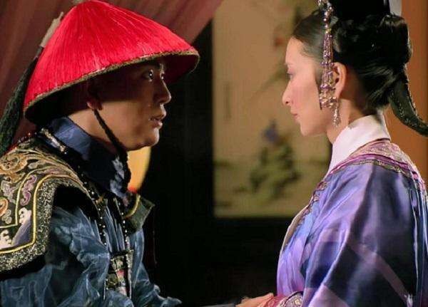 温实初沈眉庄的私情,为什么没有宫女太监去告密?红楼梦里有答案