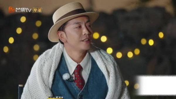 梁淞称何美延掌控欲强如家长,两人未达朋友关系