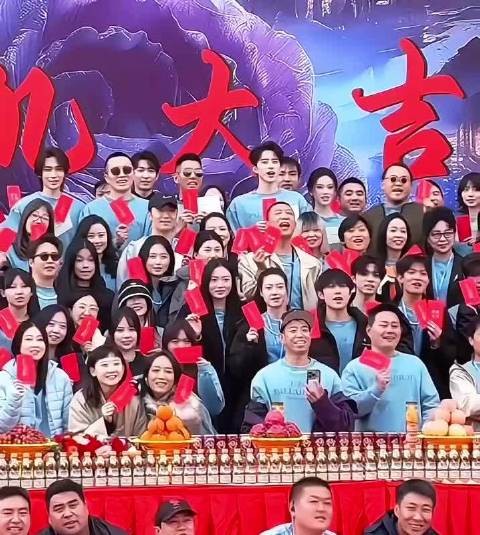 《不二之臣》开机口号曝光，岑森季明舒新婚快乐