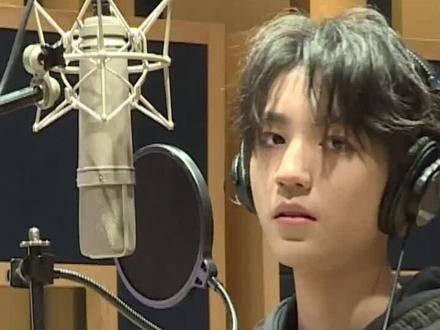 记住这个瞬间，王俊凯近距离清唱太戳心 清唱