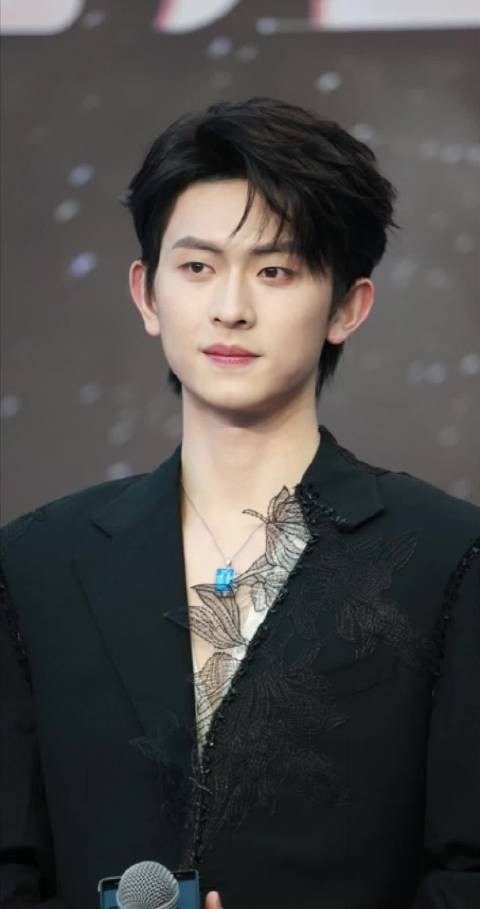 帅死我了,今天当一天俺们添祥站姐