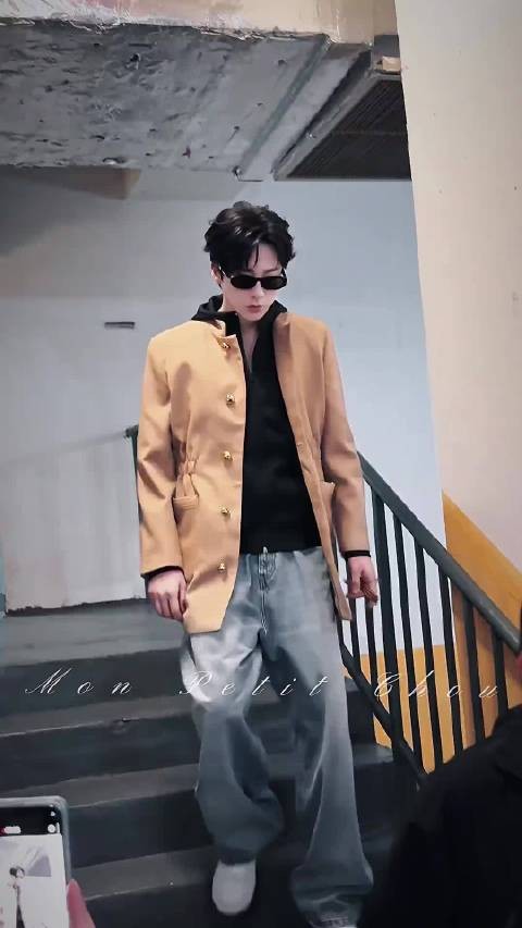 刘宇宁真的太绝了吧,这个身材比例我是真的爱住了!