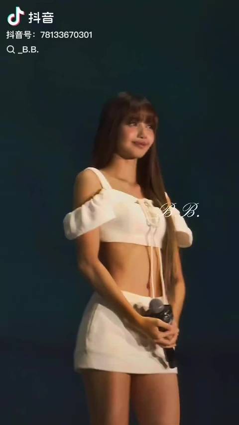 这个lili怎么这么美这么可爱啊！太喜欢这个视频了 我已经走不出来了