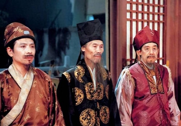 红楼梦:贾府祭祀,探春不能参加,薛宝琴为何以干女儿身份参加?