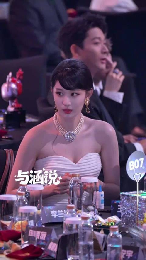 王楚然这个内场视频太美了,还得是这种气血充足的美好看!