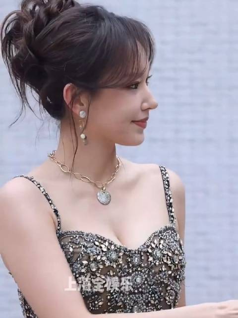 看一次心动一次,唱跳俱佳的人间芭比程潇