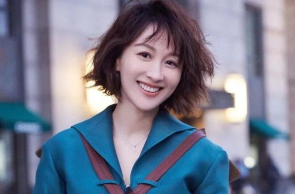 她不愿接受“潜规则”,42岁仍单身,演50多部戏虽火但未出圈