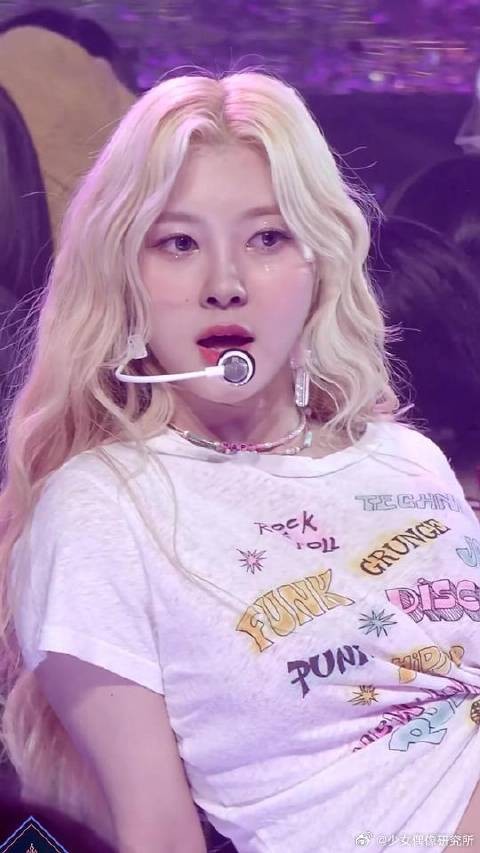 完美处理突发事故完成舞台的