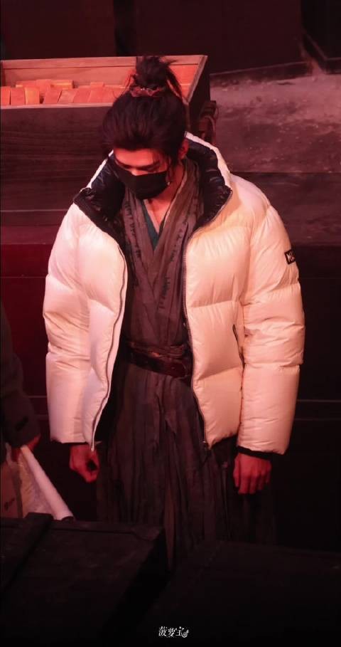 太搞笑了这个 全部揣兜里带走