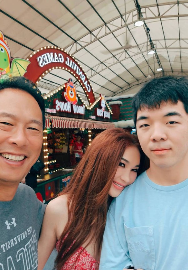 昔日《封神榜》“最美妲己” 近照流出,一家三口同框画面超温馨