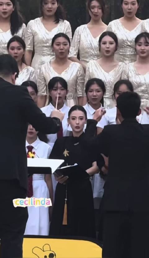 张柏芝合唱直拍高清画面引网友赞叹