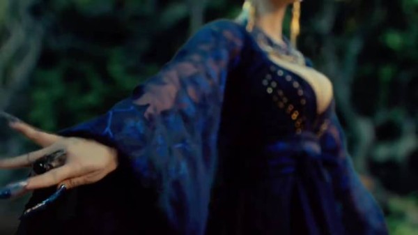 美艳绝伦妖后,寻找九色鹿王求灵药