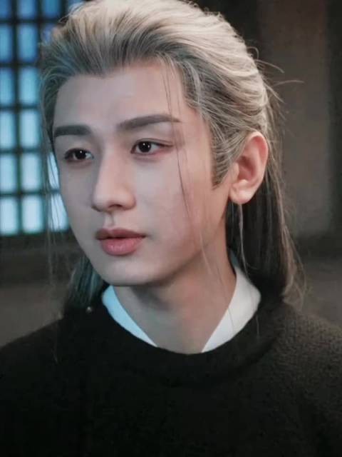 成毅长情特质引关注,旧物老友见证温柔