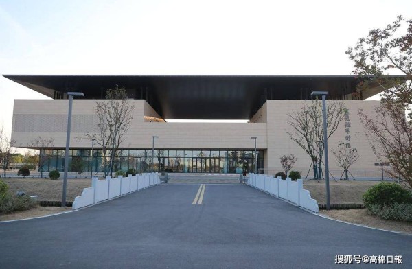 建构呵护生命的美学意境——拜读吕恩谊先生油画艺术馆典藏珍品有感之一