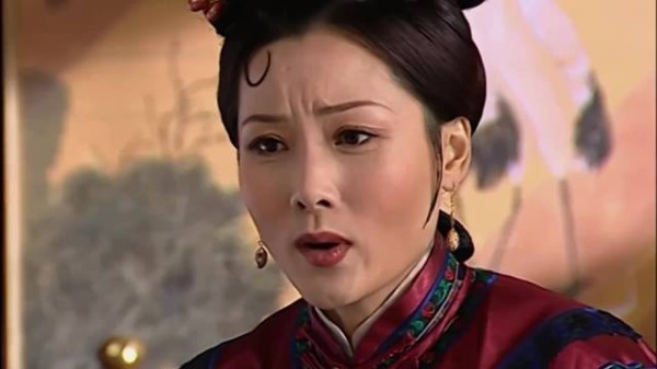 太妃本性暴露诱骗皇后对妃子下手，皇后蠢如齐二哈欲实名下毒 邓超郝蕾