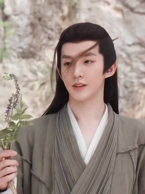 邓为多部作品角色及代言身份曝光