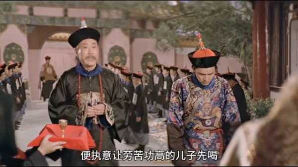 父亲竟在儿子的酒杯里下毒