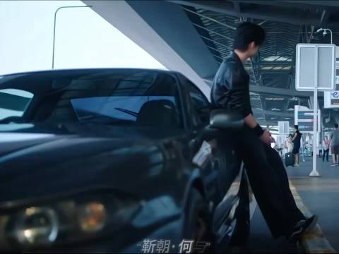 何与《双轨》糙汉造型荷尔蒙爆棚