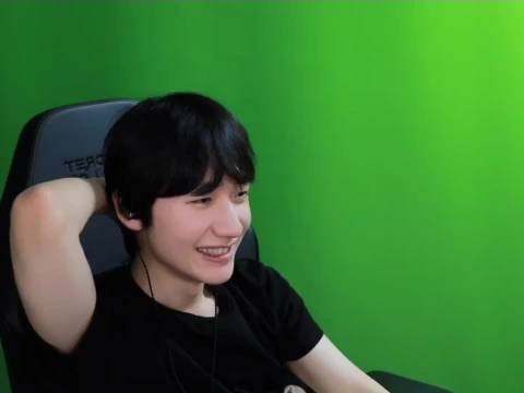 Khan与Peanut谈LPL观赛体验,Peanut称只为Deft加油