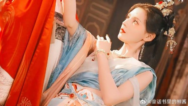 张予曦心动暴击,她永远可以再一次唤醒大家的审美