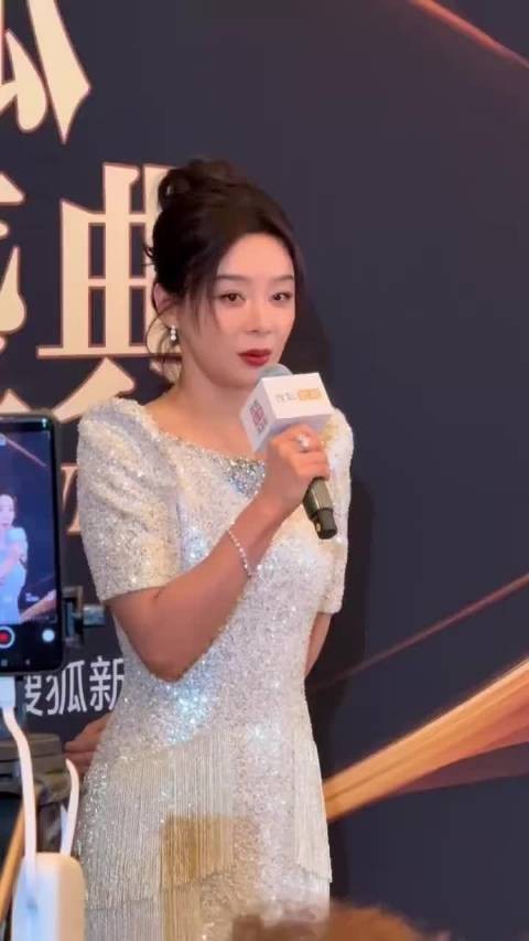 袁姗姗谈单身生育焦虑，直面女性社会压力