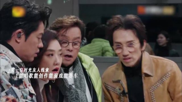 成龙要来?谭咏麟第一个否决,谭校长:他不行他没音乐细胞