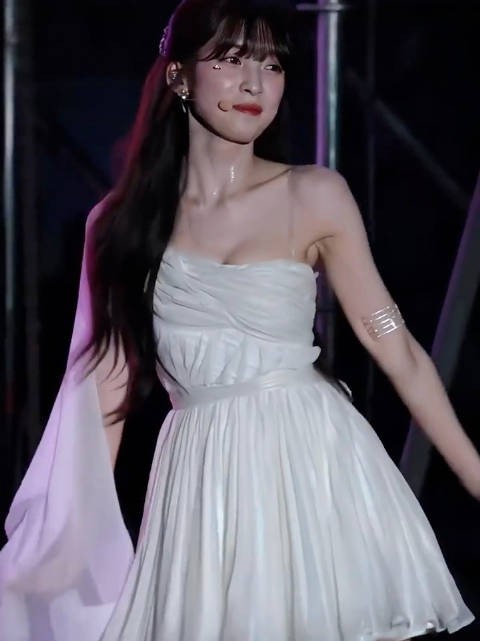 崔乂园舞台暴击！身材与实力双在线，韩舞圈宝