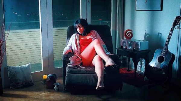 男人被女友分手，竟然把自己变成沙发#惊悚片