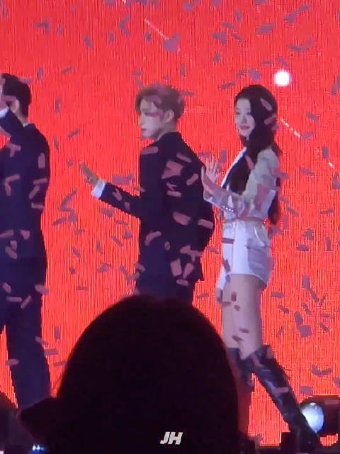 昏古七了 你们是妈妈最爱的囡囡乖乖 大家好，这是我女儿和，我哥哥