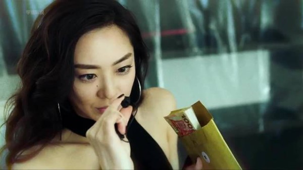 妻子为了继承丈夫几十亿的家产，竟从外面找了个日本女人接近他