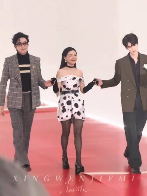 张凌赫刘宇宁红毯演绎鬼怪BGM引热议