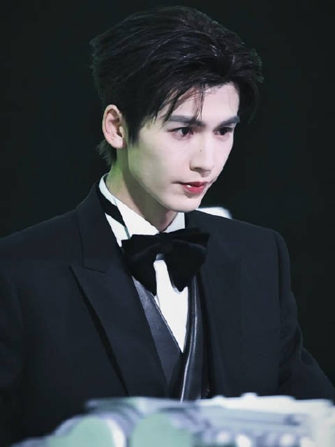 冲击感好强的美貌