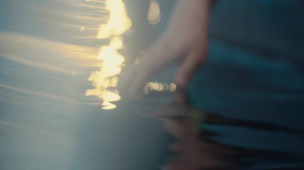 成毅熟睡状态引发网友关注睡眠环境