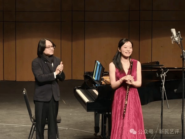 新民艺评丨漪铜：紫色葡萄酒在月光下闪着迷人的寒光——记姚菁长笛独奏音乐会
