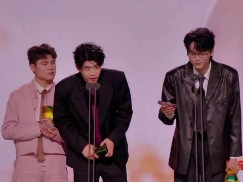 龚俊广智同台献唱引热议