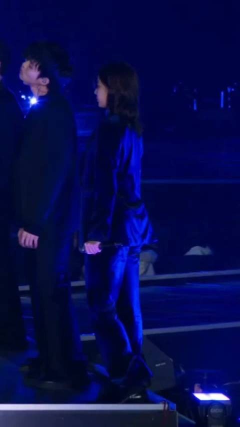 中村一叶舞台表演获赞唱跳俱佳