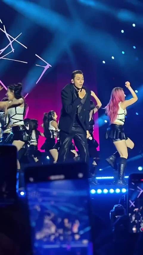 陈伟霆音乐节跳舞