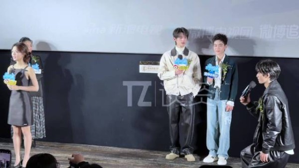 好消息：宋威龙赵今麦还原了骄阳似我楼梯名场面