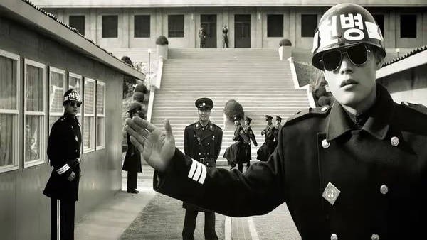 朴赞郁《共同警备区》以悲剧控诉时代