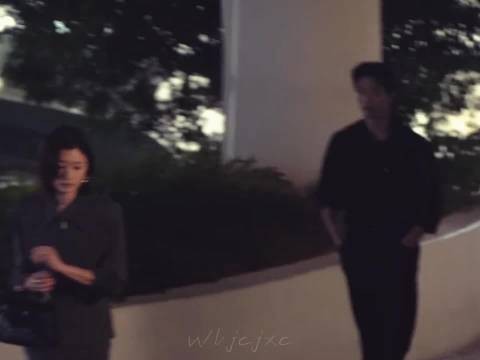 陈靖可贾静雯姐弟恋互动引热议