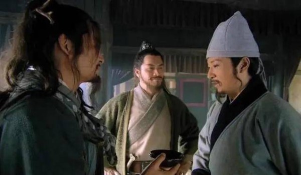 他是首先识破宋江的，假装回乡探母，结果成为水浒结局好的人！