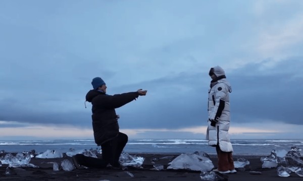 金莎官宣被孙丞潇求婚！冰岛相拥热吻，浪漫值拉满