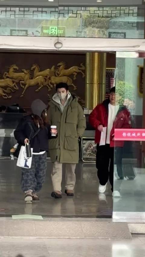 张云龙《玉簟秋》出妆第一天！这背头好帅啊