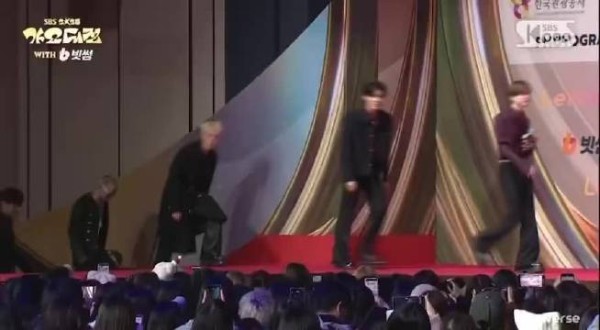 TREASURE出席歌谣大战红毯，好潮的宝石盒