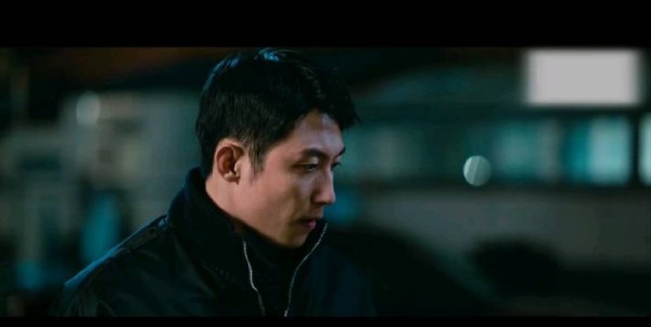 黄景瑜以角色身份回应观众，互动提升剧集热度