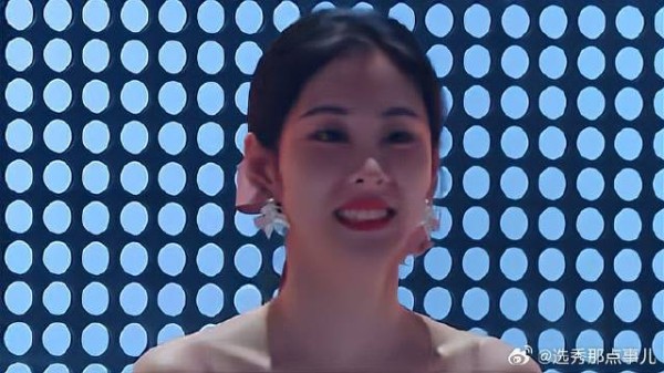 李健杀疯了！再唱《假如爱有天意》，张碧晨一脸花痴