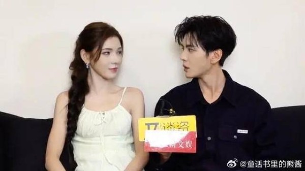 张予曦毕雯珺互赞对方眼睛最吸引人